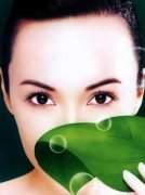 <b>怎么做好眼部护理呢</b>