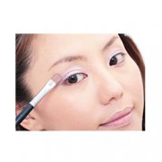 <b>早晨如何上妆呢</b>