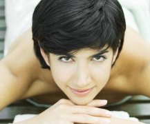 <b>身体肌肤暗沉长痘痘该如何排毒</b>