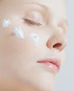 祛除眼部周围脂肪粒