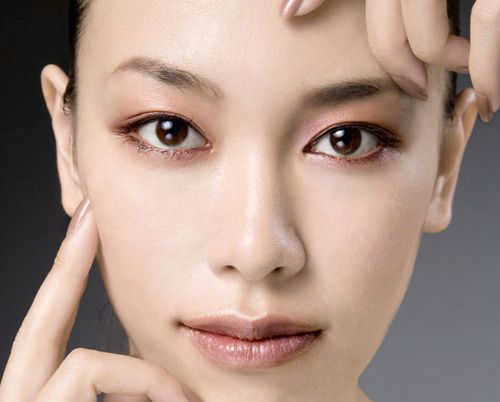 眼部肌肤保养按摩术