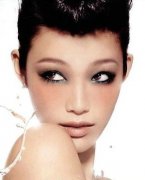 <b>熬夜皮肤差该如何护理受损肌肤</b>