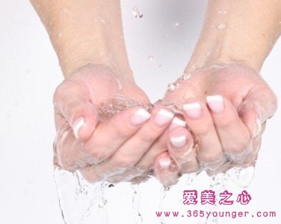 脸部肌肤补水清洁