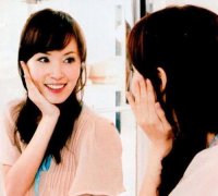 <b>先吸油再补水 空调房的护肤小技巧</b>