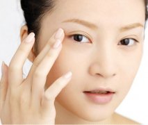 <b>8大招做好肌肤眼袋眼纹预防？</b>