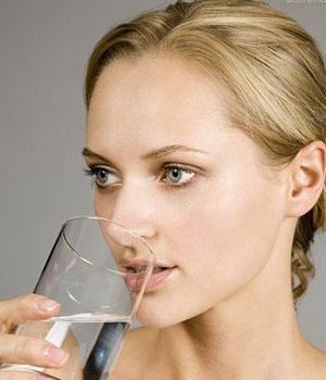 每天清晨一杯开水